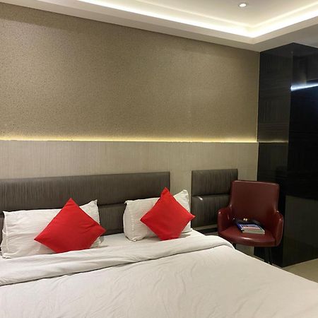 Hotel Royal Cottage Κανπούρ Εξωτερικό φωτογραφία