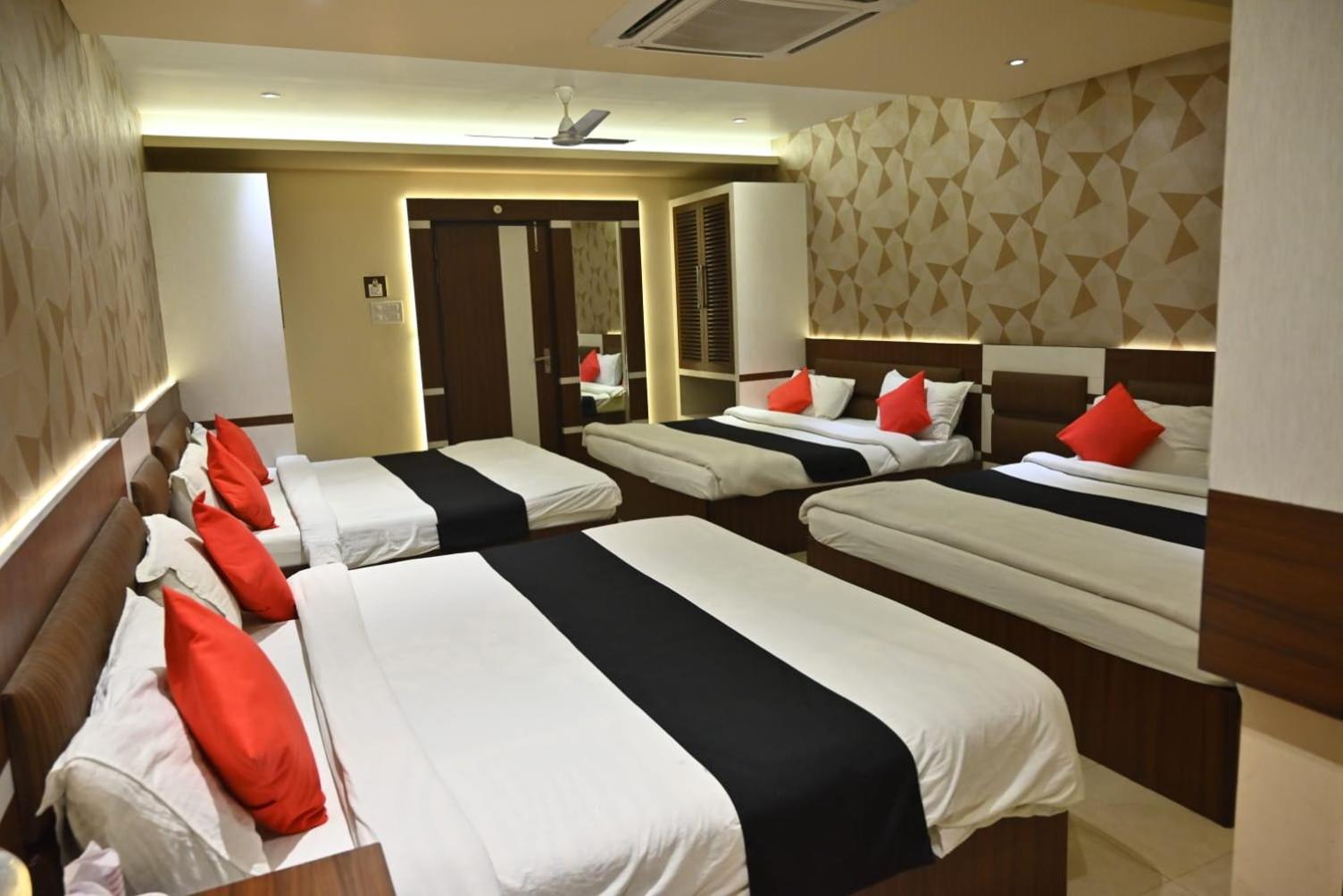 Hotel Royal Cottage Κανπούρ Εξωτερικό φωτογραφία